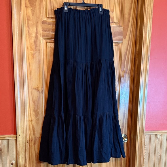 Sundry Dresses & Skirts - Sundry Black Tiered Maxi Skirt